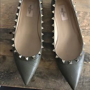 Valentino rockstud flats olive green 39
